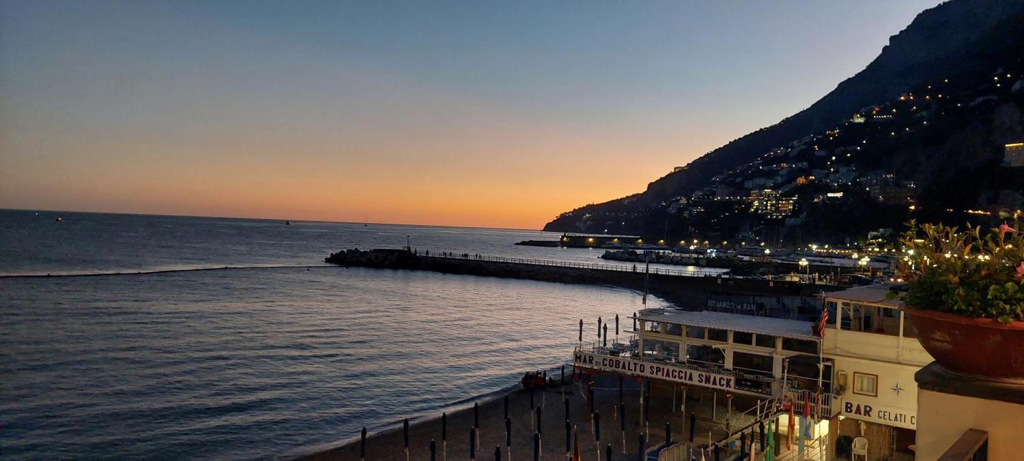 Marileo Amalfi Apartment ภายนอก รูปภาพ